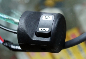 Кнопка гидроподьема на румпель YAMAHA  6X4-82563-00-00 ― 1998-2025  NEXT