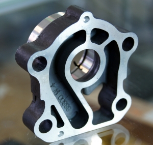 Основание помпы YAMAHA F80-F100  (688-44341-01-94)  6D8-44341-00-00  Kacawa ― 1998-2025  NEXT