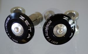 Заглушка руля черная 35 мм. ZE48-7105 ― 1998-2024  NEXT