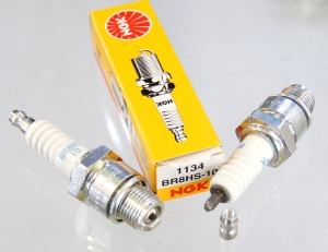 Свеча зажигания NGK 1134  BR8HS-10 (съемная контактная гайка) ― 1998-2022  NEXT