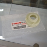Корпус сальников вертикального вала Yamaha 40-50, F30-F60  6BG-44341-00-00