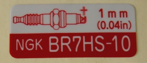 Наклейка используемых на моторе свечей зажигания BR7HS-10  TOHATSU  361-72026-0 ― 1998-2024  NEXT
