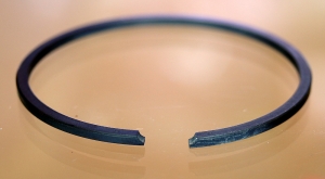 Поршневое кольцо STD 47mm   TOHATSU M2,5A / M3,5B   302-00011-0 ― 1998-2024  NEXT